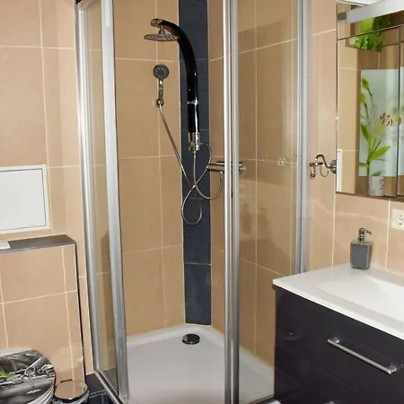 Apartment Ferienwohnung Mit Balkon 500 M Bis Zum Strand
